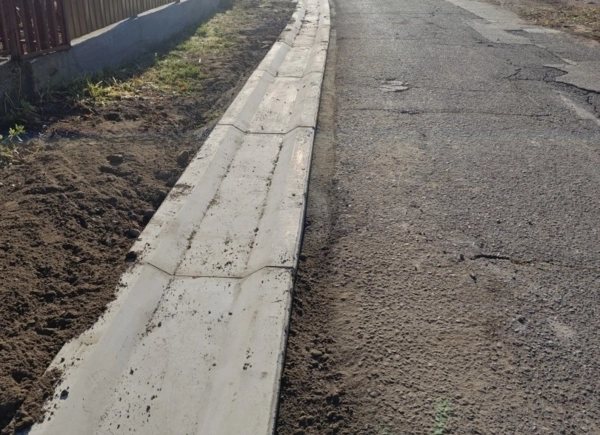 Jó ütemben halad az útépítés